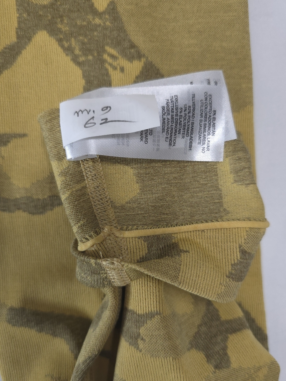 Gymshark Camo Seamless Leggings Scrunch Butt High Waisted Sculpting S - Picture 8 of 10